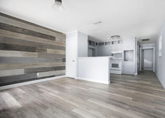 104 Ida St, Leesville, LA 71446