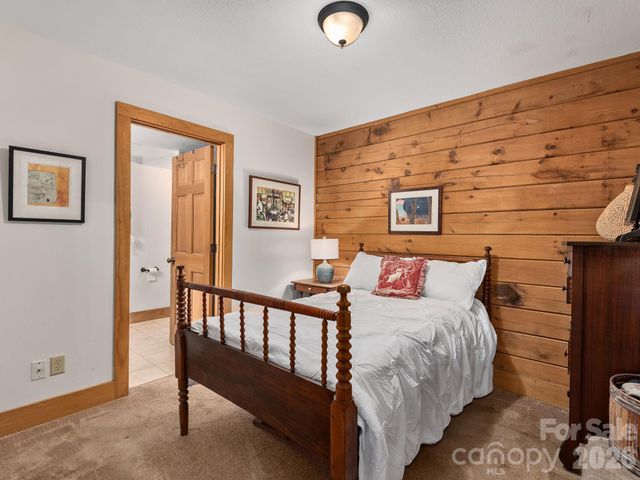 102 Carriage Drive, Fairview, NC 28730