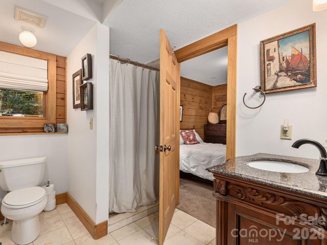 102 Carriage Drive, Fairview, NC 28730