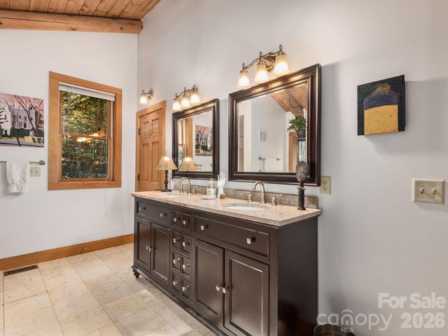 102 Carriage Drive, Fairview, NC 28730