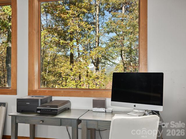 102 Carriage Drive, Fairview, NC 28730