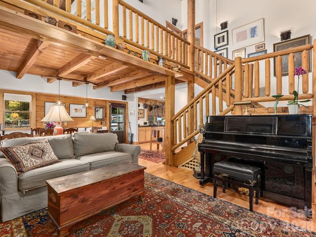 102 Carriage Drive, Fairview, NC 28730