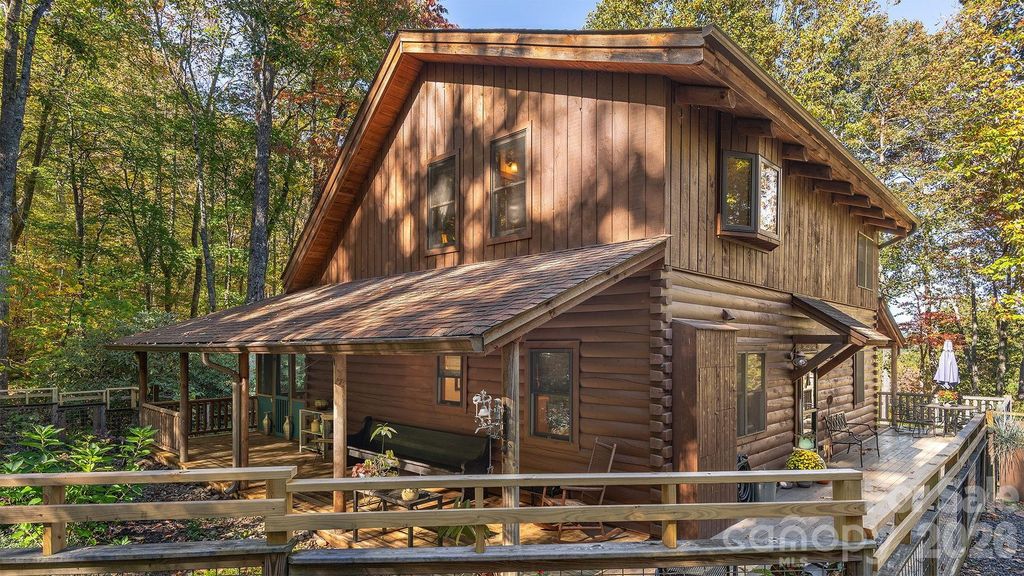 102 Carriage Drive, Fairview, NC 28730