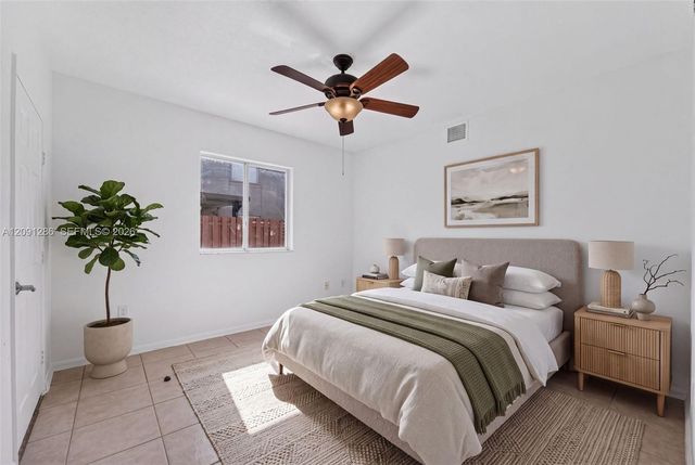 7221 NW 174th Terrace 102, Hialeah, FL 33015