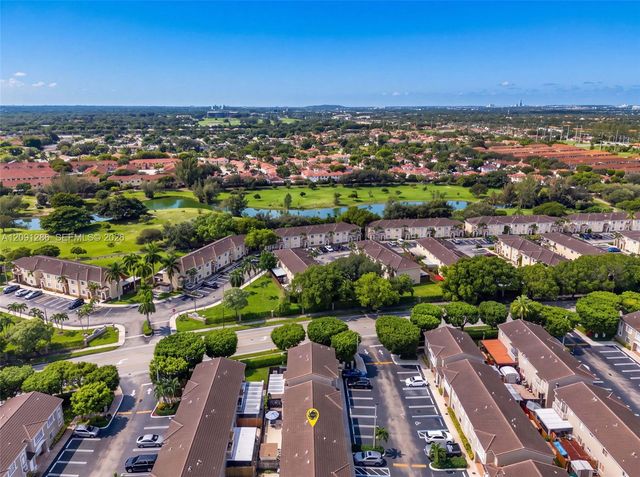 7221 NW 174th Terrace 102, Hialeah, FL 33015
