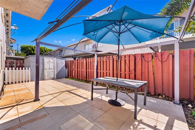 7221 NW 174th Terrace 102, Hialeah, FL 33015