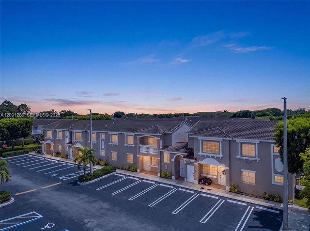 7221 NW 174th Terrace 102, Hialeah, FL 33015