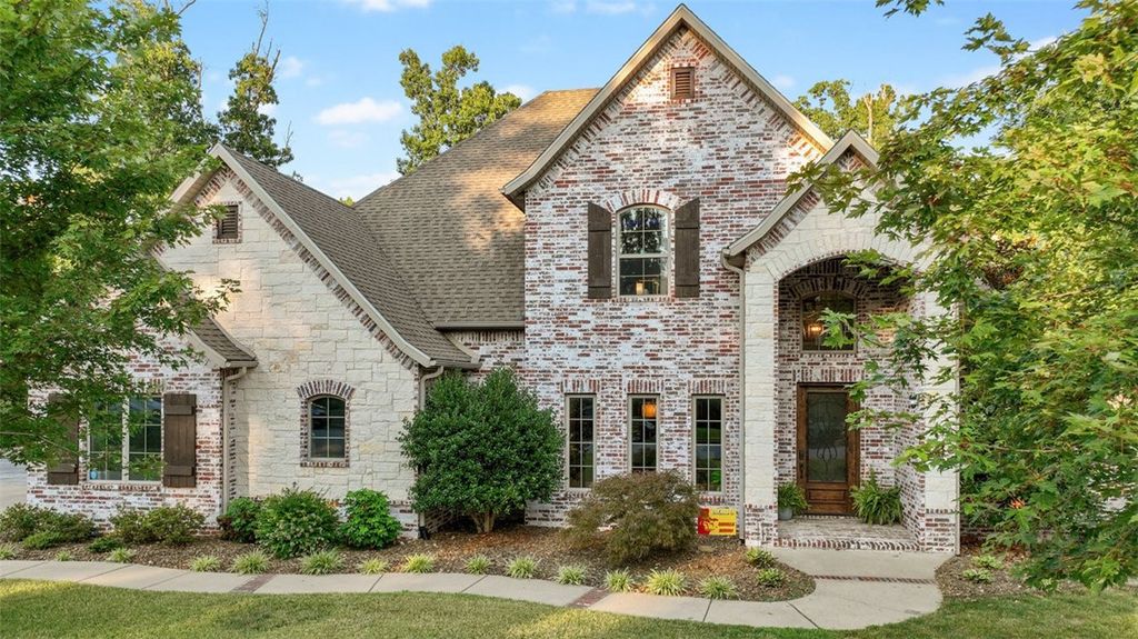 1312 Royal Avenue, Centerton, AR 72719