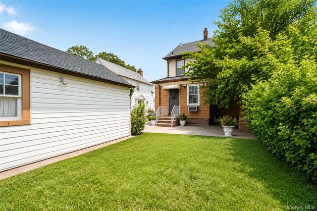 147-27 20th Avenue, Whitestone, NY 11357