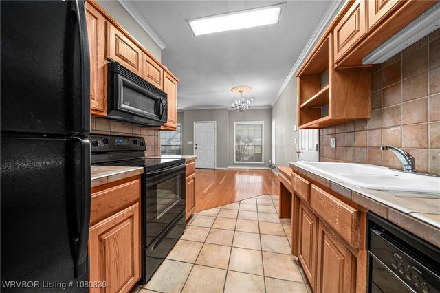 2808 May Branch Pt, Fort Smith, AR 72903