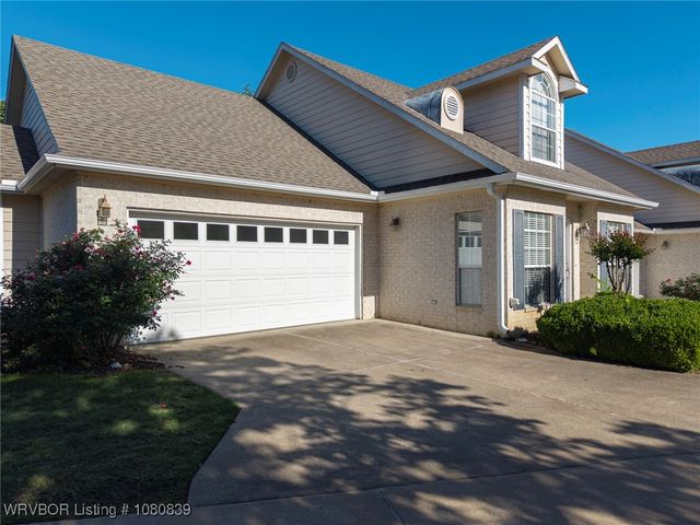 2808 May Branch Pt, Fort Smith, AR 72903