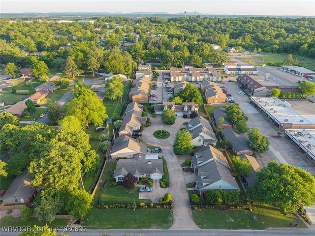 2808 May Branch Pt, Fort Smith, AR 72903