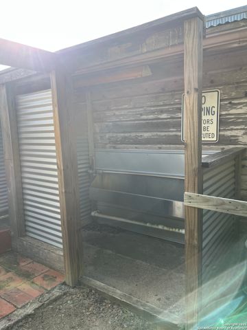 4664 rocky, Blanco, TX 78606