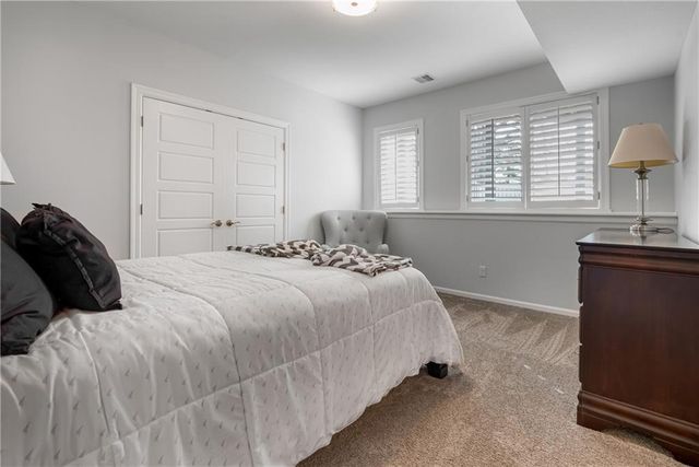 7874 Howe Circle, Prairie Village, KS 66208