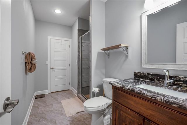 7874 Howe Circle, Prairie Village, KS 66208