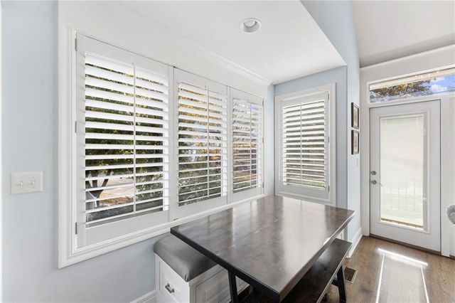 7874 Howe Circle, Prairie Village, KS 66208