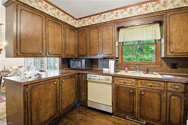 123 Kerry Lane, Wilkesboro, NC 28697