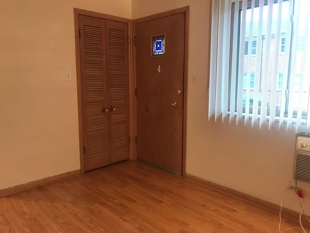 1425 W Touhy Avenue 103, Park Ridge, IL 60068