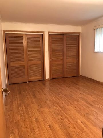 1425 W Touhy Avenue 103, Park Ridge, IL 60068