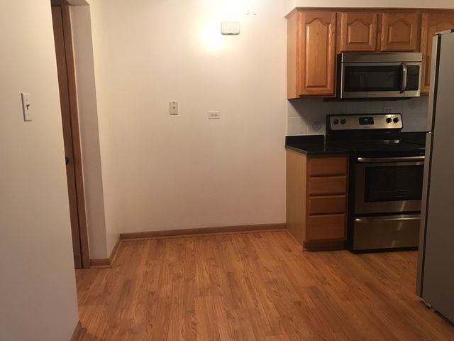 1425 W Touhy Avenue 103, Park Ridge, IL 60068