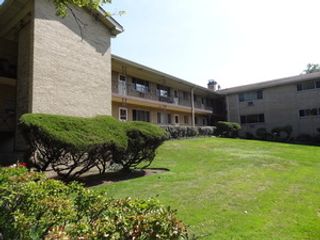 1425 W Touhy Avenue 103, Park Ridge, IL 60068