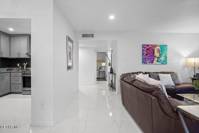 4800 N Stanton Street 55, El Paso, TX 79902