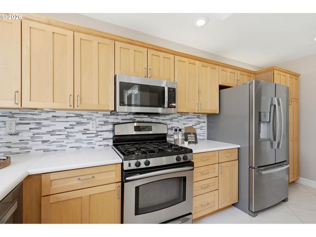 1528 Ne 65TH Ave, Hillsboro, OR 97124