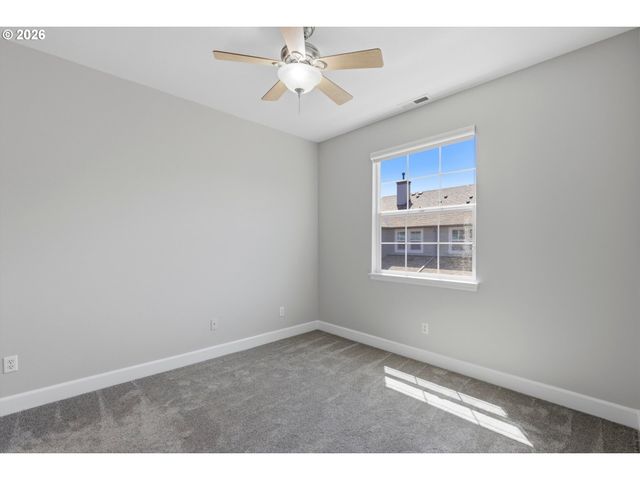 1528 Ne 65TH Ave, Hillsboro, OR 97124
