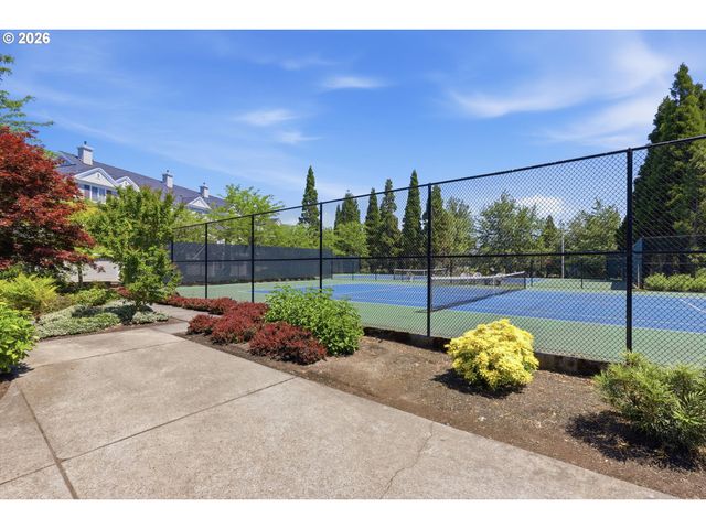 1528 Ne 65TH Ave, Hillsboro, OR 97124