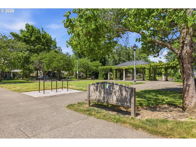 1528 Ne 65TH Ave, Hillsboro, OR 97124