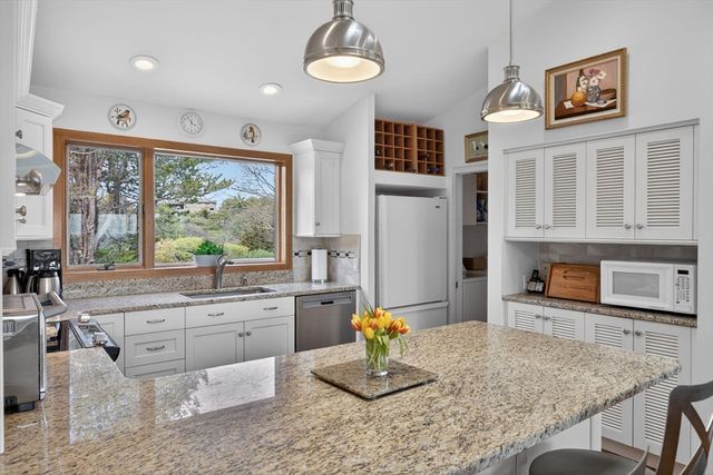 7 Turnstone Road, Truro, MA 02652