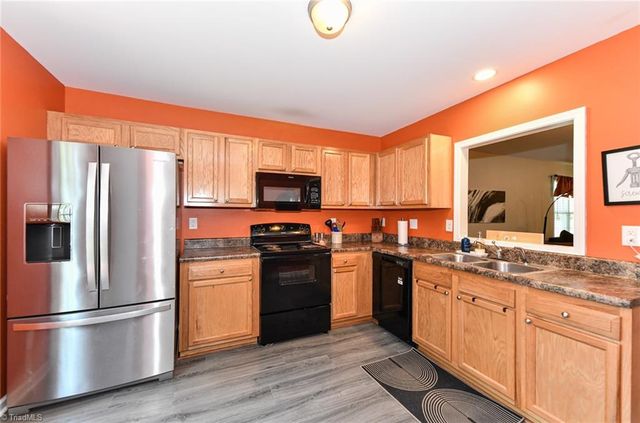 308 Tanner Court, Kernersville, NC 27284