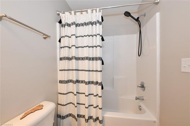 308 Tanner Court, Kernersville, NC 27284