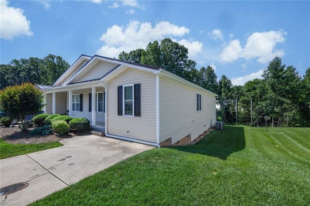 308 Tanner Court, Kernersville, NC 27284