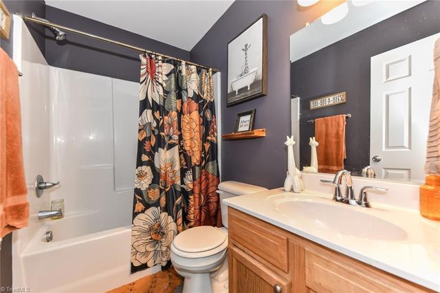 308 Tanner Court, Kernersville, NC 27284