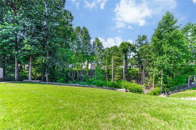 308 Tanner Court, Kernersville, NC 27284