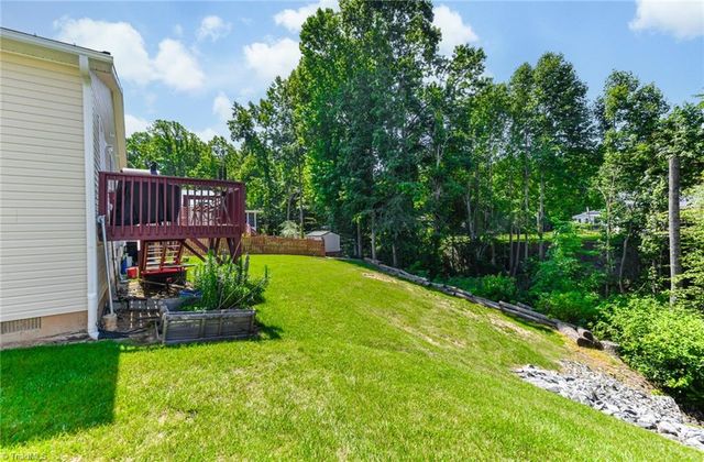 308 Tanner Court, Kernersville, NC 27284