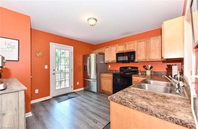308 Tanner Court, Kernersville, NC 27284