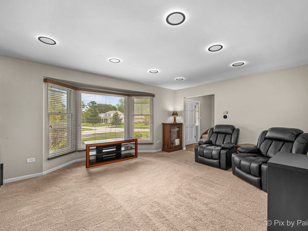 556 Westminster Place, Mundelein, IL 60060 — photo 4