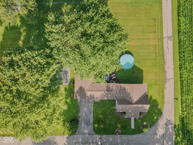 12852 1st Street, Columbus, IN 47203