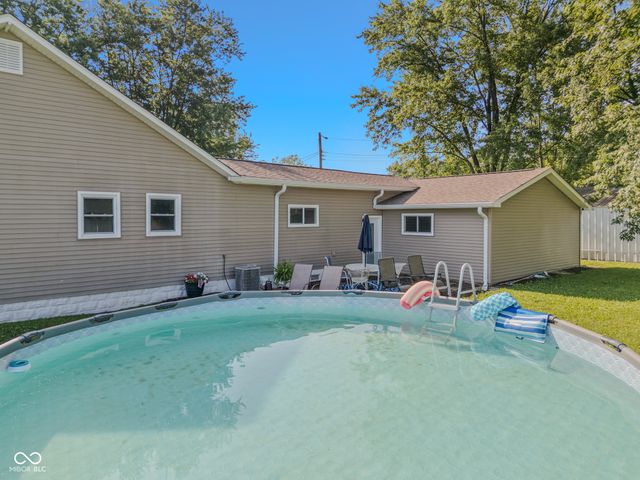 12852 1st Street, Columbus, IN 47203