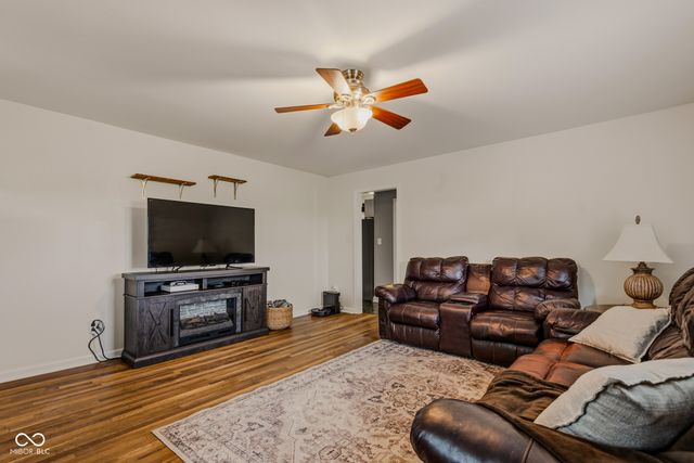 12852 1st Street, Columbus, IN 47203