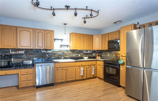 474 E UNIVERSITY AVENUE, Orange City, FL 32763