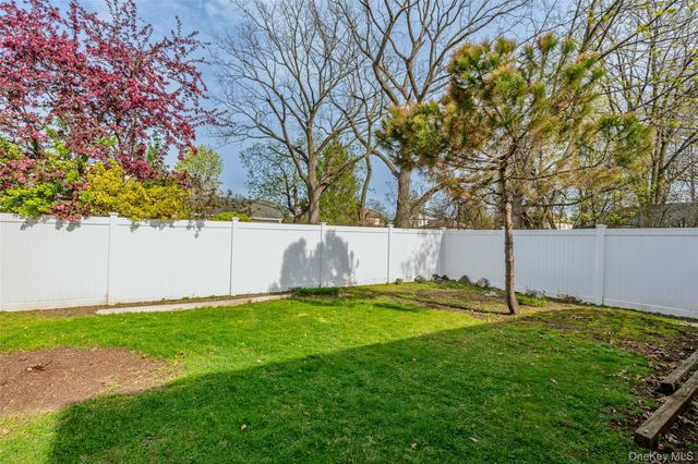 76 Davison Avenue, Lynbrook, NY 11563