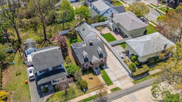 76 Davison Avenue, Lynbrook, NY 11563