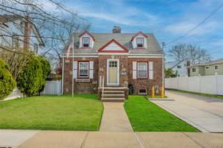 76 Davison Avenue, Lynbrook, NY 11563