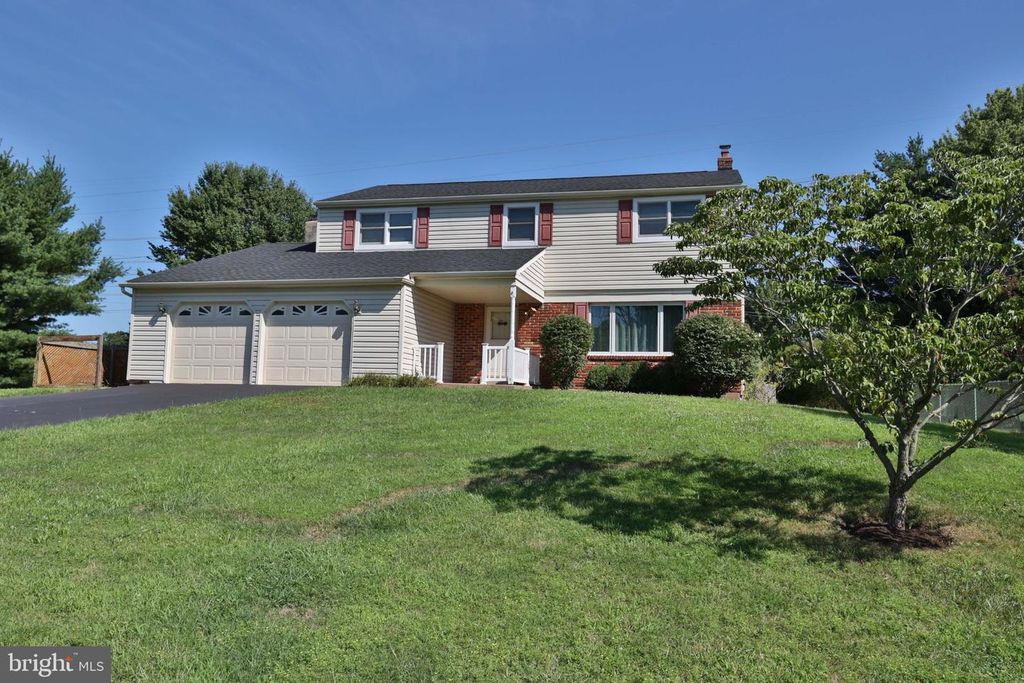 809 HARTLEY PL, LANSDALE, PA 19446 — exterior