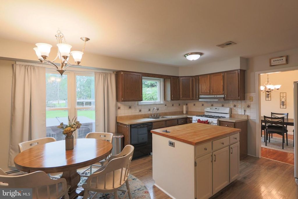 809 HARTLEY PL, LANSDALE, PA 19446 — photo 3