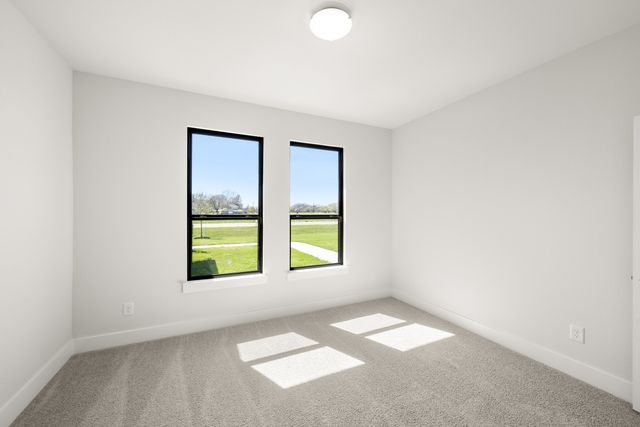 2431 Oak Knoll Drive, Palmer, TX 75152