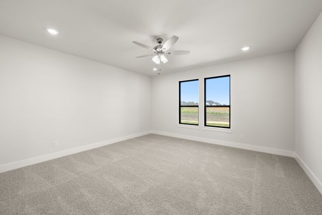 2431 Oak Knoll Drive, Palmer, TX 75152